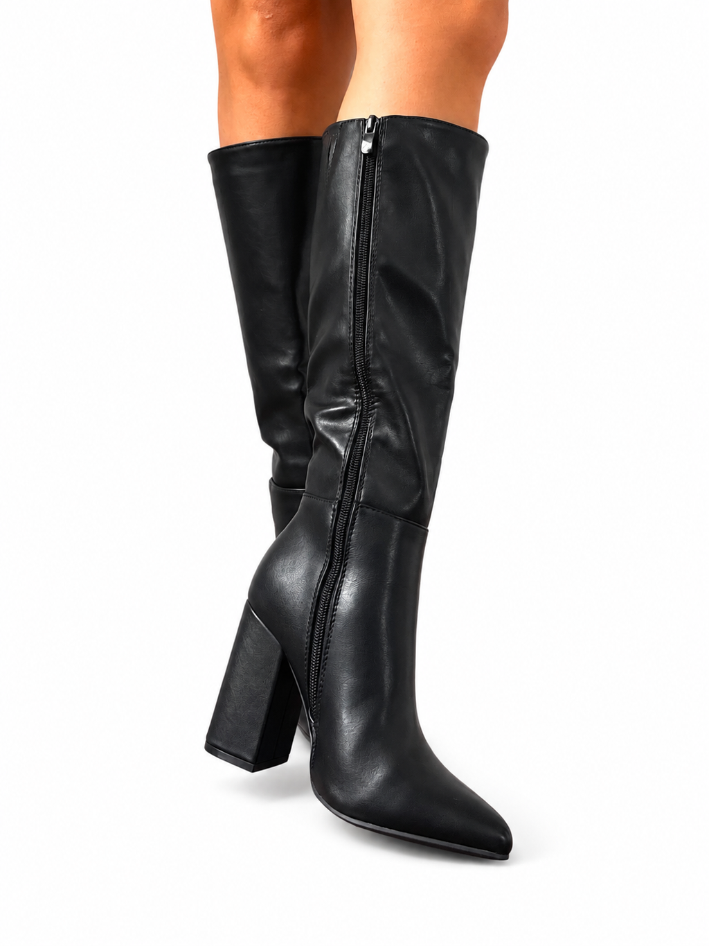 Vista frontal de la Bota Elite Negra - AGORA